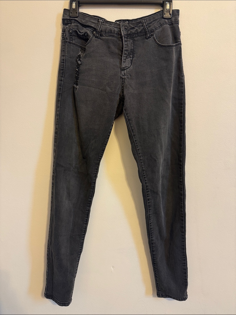 Slim High-Rise Women's Skinny Jeans in Washed Black
